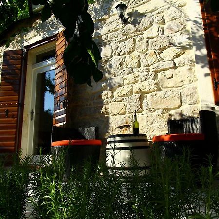 Old House Apartment Sveti Filip i Jakov Luaran gambar