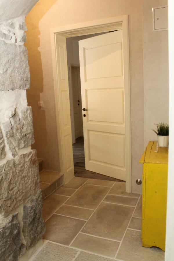 Old House Apartment Sveti Filip i Jakov Luaran gambar