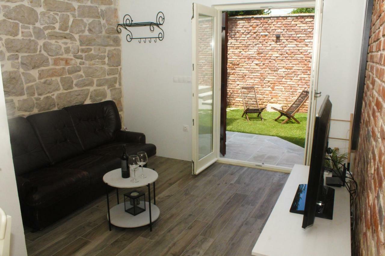 Old House Apartment Sveti Filip i Jakov Luaran gambar
